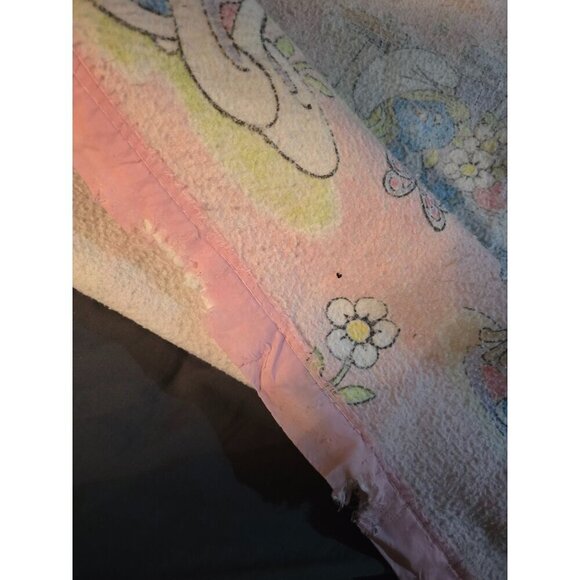 Vintage 80s The Smurfs Cartoon Pink Blanket Smurfette - Picture 5 of 12